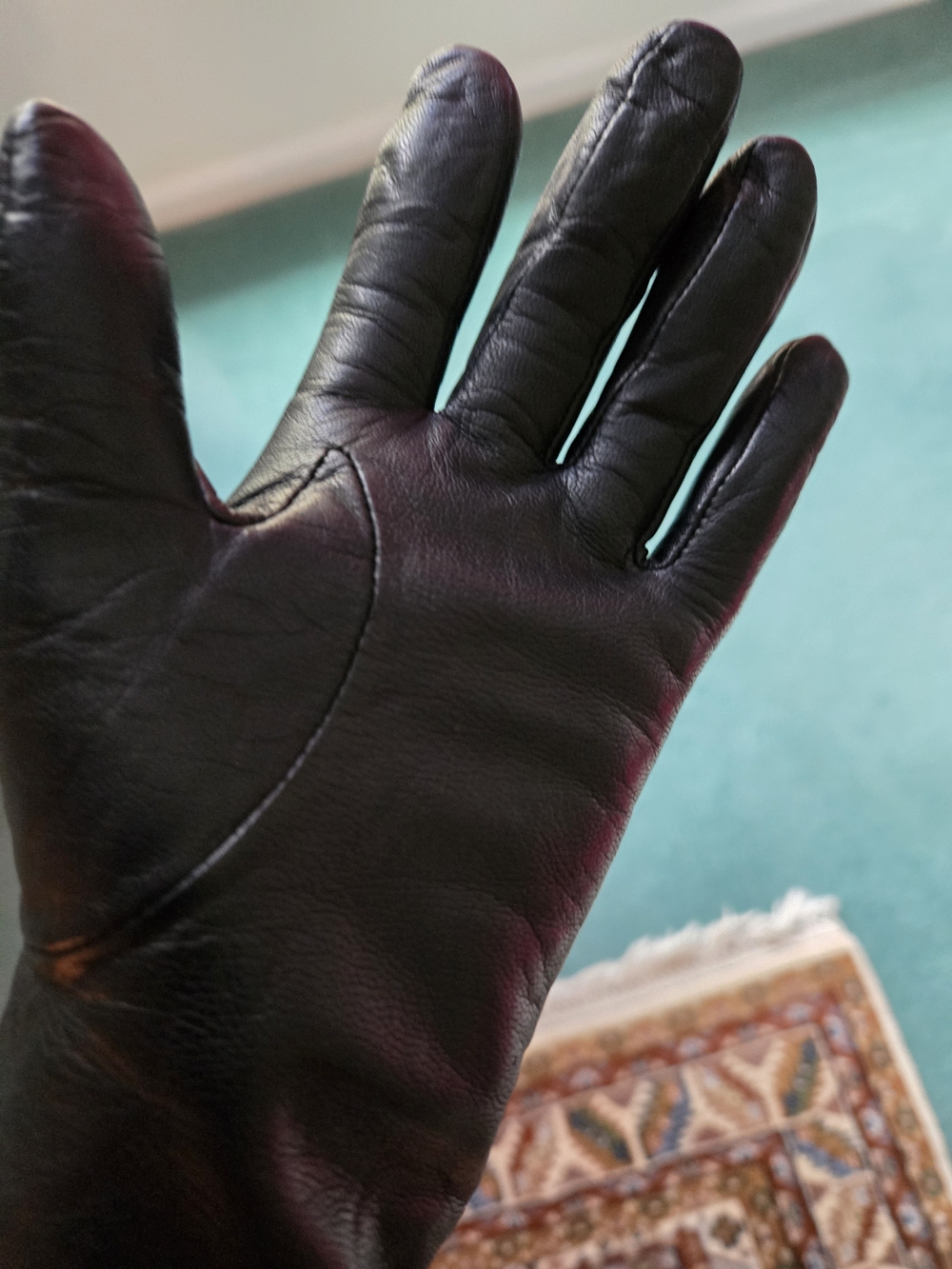 Source Unknown Black Leather Gloves with Gold Studs - Picture 8 of 10